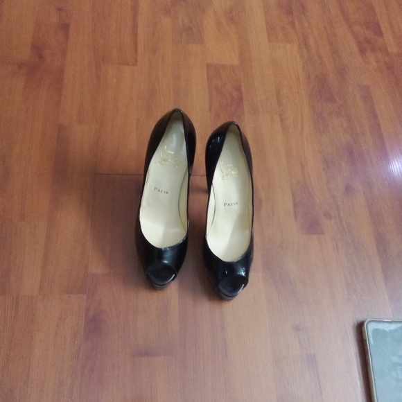 Christian Louboutin,verve prive, 120 peep toe patent leather,stilleto,pre-loved - Picture 6 of 9